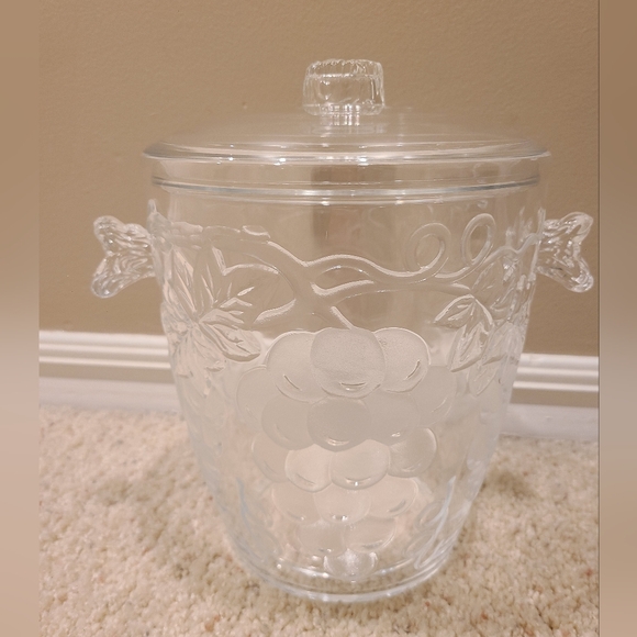 Prodyne Double Wall Ice Bucket with Embossed Grape Design - Picture 6 of 9